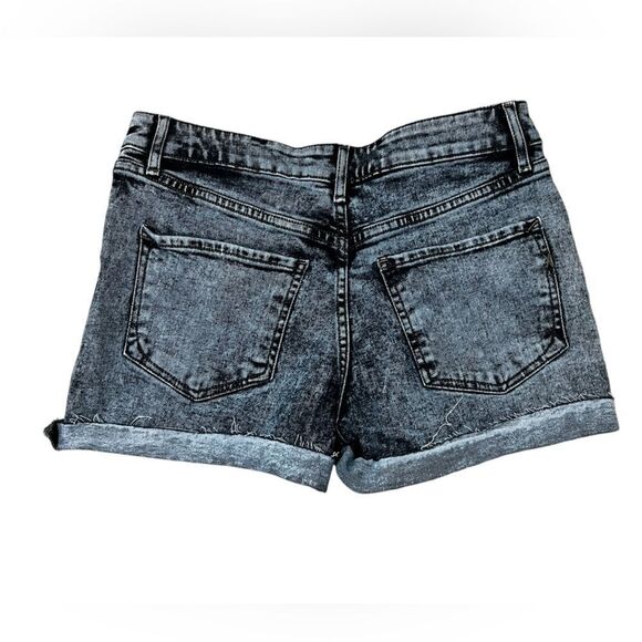 Express black acid wash low rise jean shorts 4 80s - Picture 2 of 9